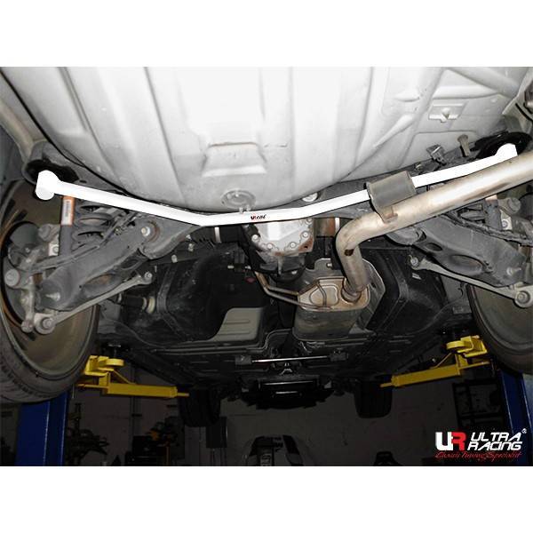 Rear lower bar UR Chrysler 300C V6/V8 05-15