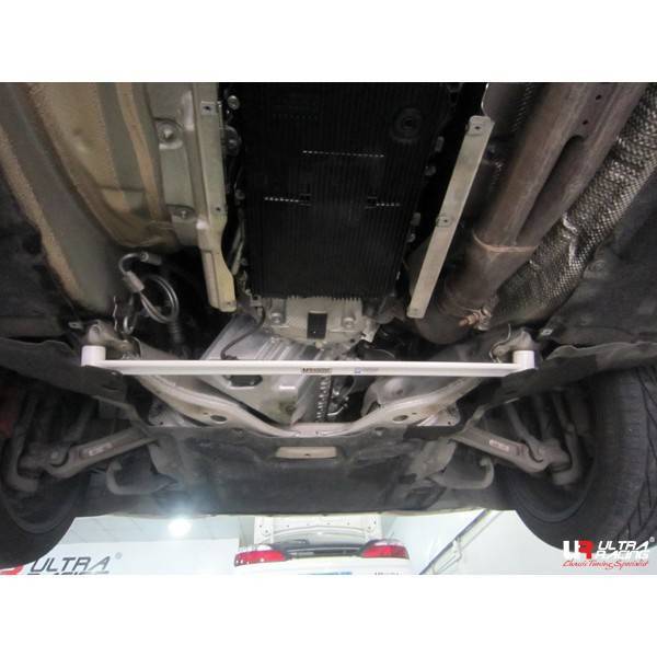 Barre inférieure avant UR BMW 640 E63/E64 4.0 03-10